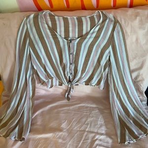 Boho cropped flowy shirt size medium/large